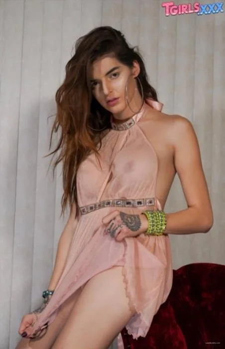 Vixxen Goddess - Stunning Shemale Solo FullHD Video - Shemale Porn Video on ShemaleTop